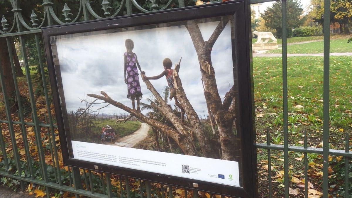 Voilà un problème qui est de plus en plus important de résoudre : le changement climatique. Une expo photo tout autour du Jardin Darcy permet de s'en rendre compte... réellement