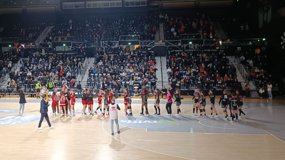 10ème journée de championnat de D1 féminine de handball 2021-2022 : la JDA Dijon perd sont derby... de 2 petits points