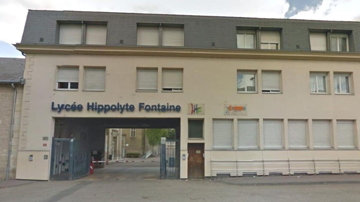 Un élève de 16 ans scolarisé au lycée Hippolyte Fontaine de Dijon a été agressé au couteau par plusieurs individus le matin du mardi 1er février. Le récit.