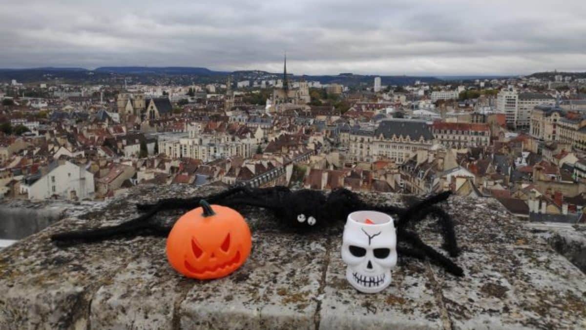La tour Philippe Le Bon pour Halloween à Dijon