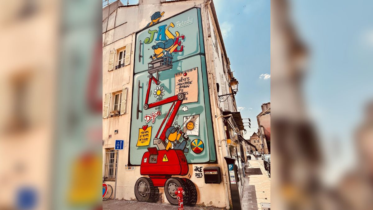 La nouvelle fresque de JACE, à la rue d'Assas à Dijon