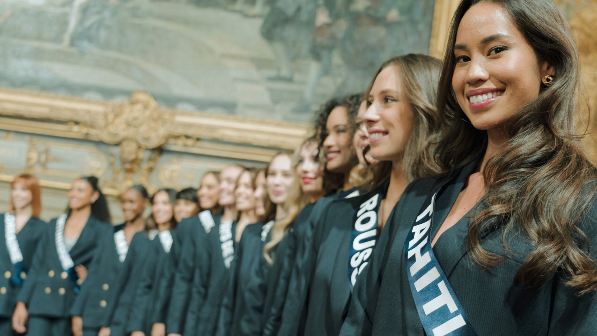 La Toison d'Or accueille les 30 prétendantes au titre de Miss France 2024