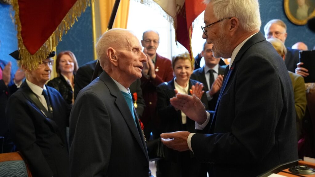 Le résistant déporté Henri Mosson est officier de la Légion d'honneur