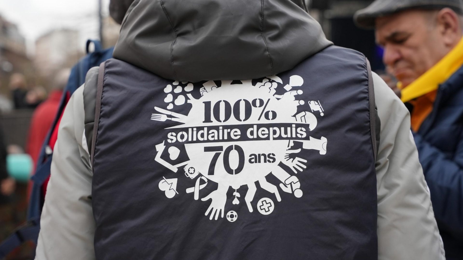 Emmaüs : actions de solidarité place Darcy à Dijon
