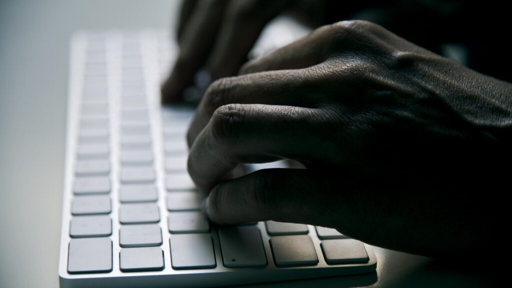 Plusieurs sites internet attaqués : le web français en alerte rouge