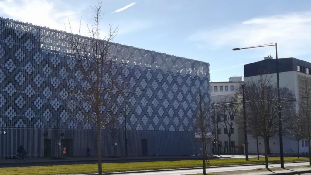 Stationnement à Dijon : 2 heures offertes au parking Monge