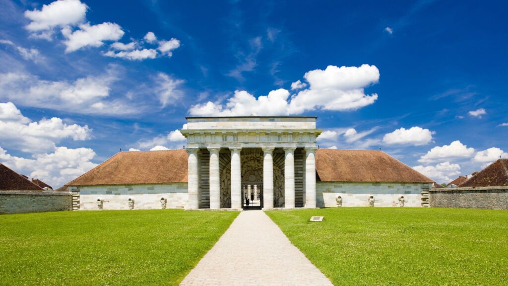 Lux Salina, un spectacle monumental à la Saline Royale d'Arc-et-Senans