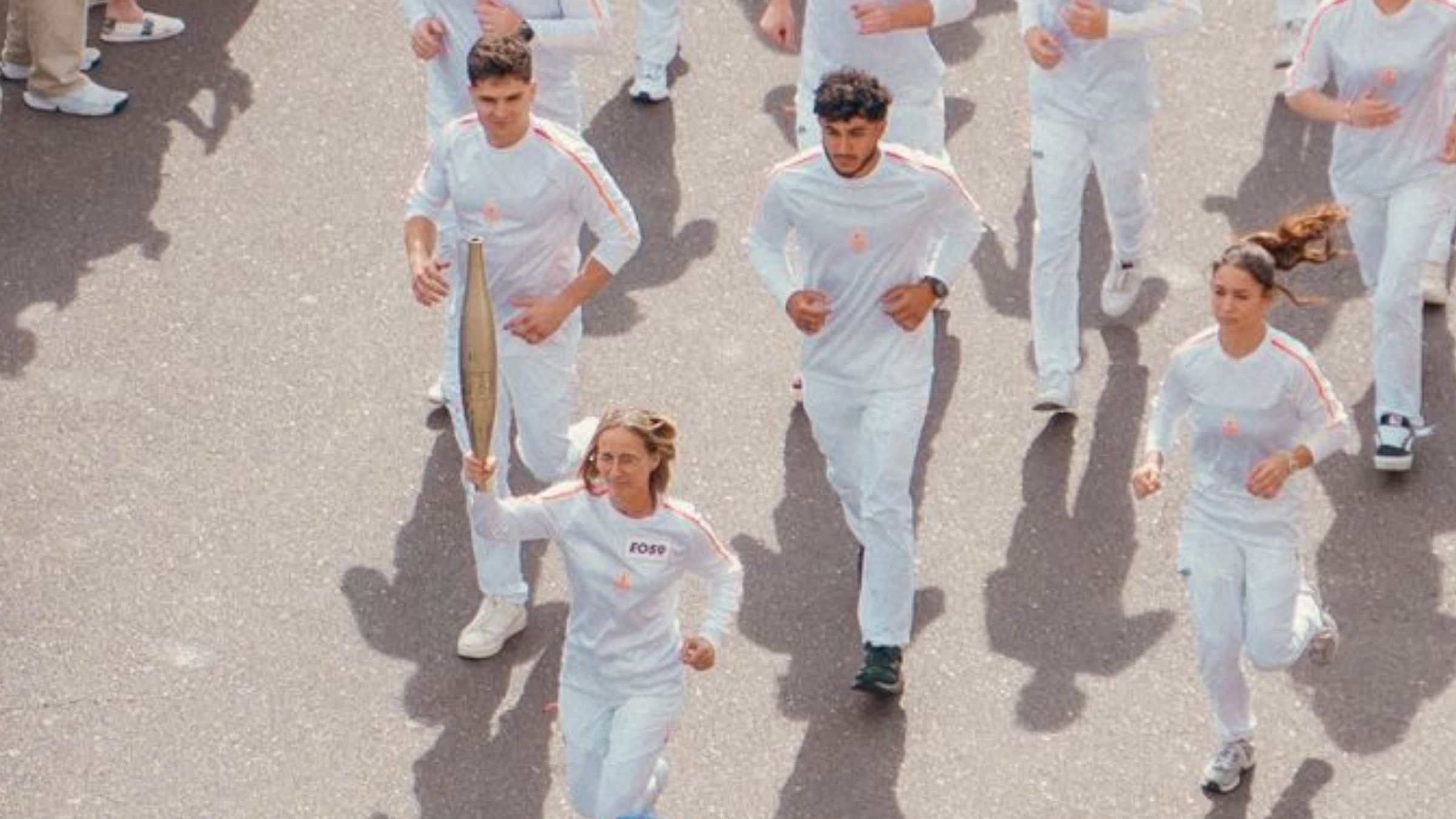 Paris 2024. Présentation de la torche olympique au Jardin Darcy