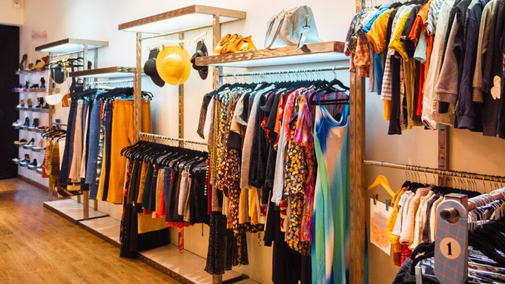 Le vide-dressing solidaire de la Toison d'Or revient