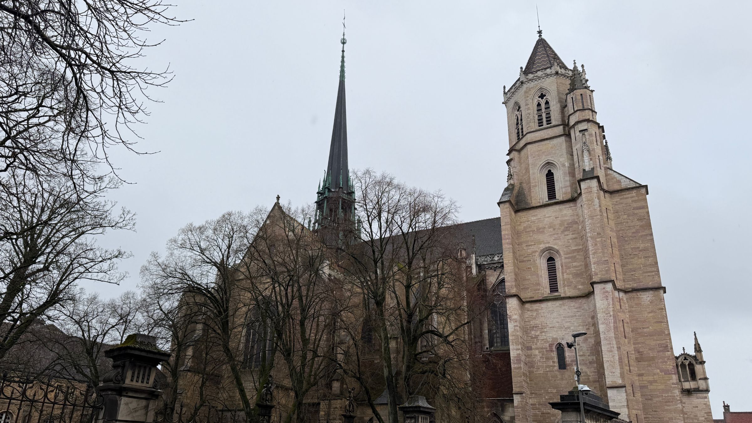Dijon. Rachida Dati annonce la restauration de la flèche de la cathédrale Saint-Bénigne