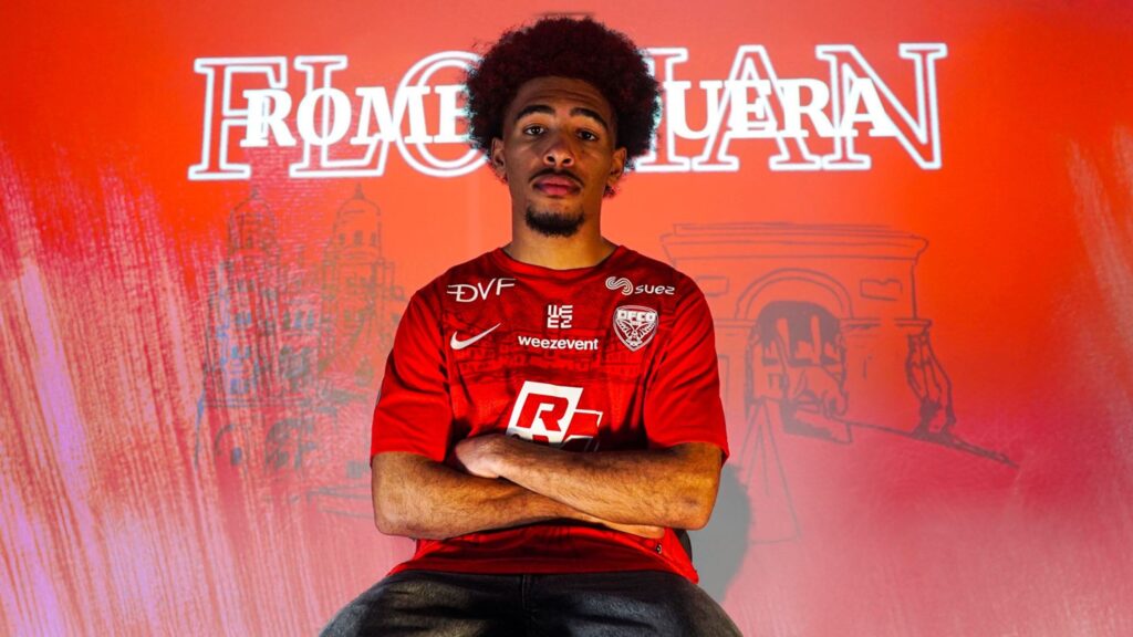 L'attaquant espoir Florian Rombogouera signe son premier contrat professionnel avec le DFCO