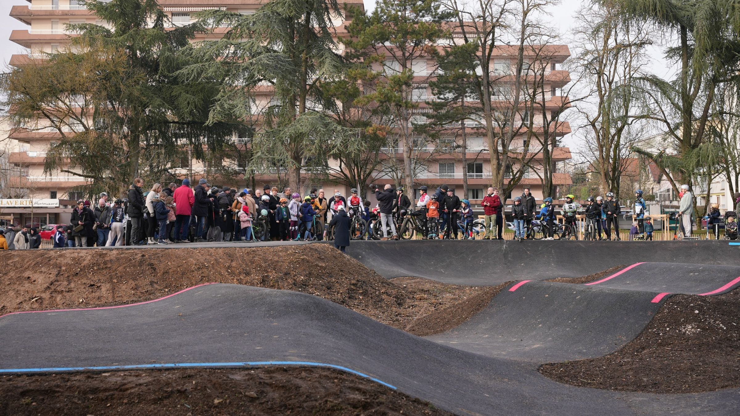 Qu'est-ce que le pumptrack que la Ville de Dijon vient d'inaugurer ?