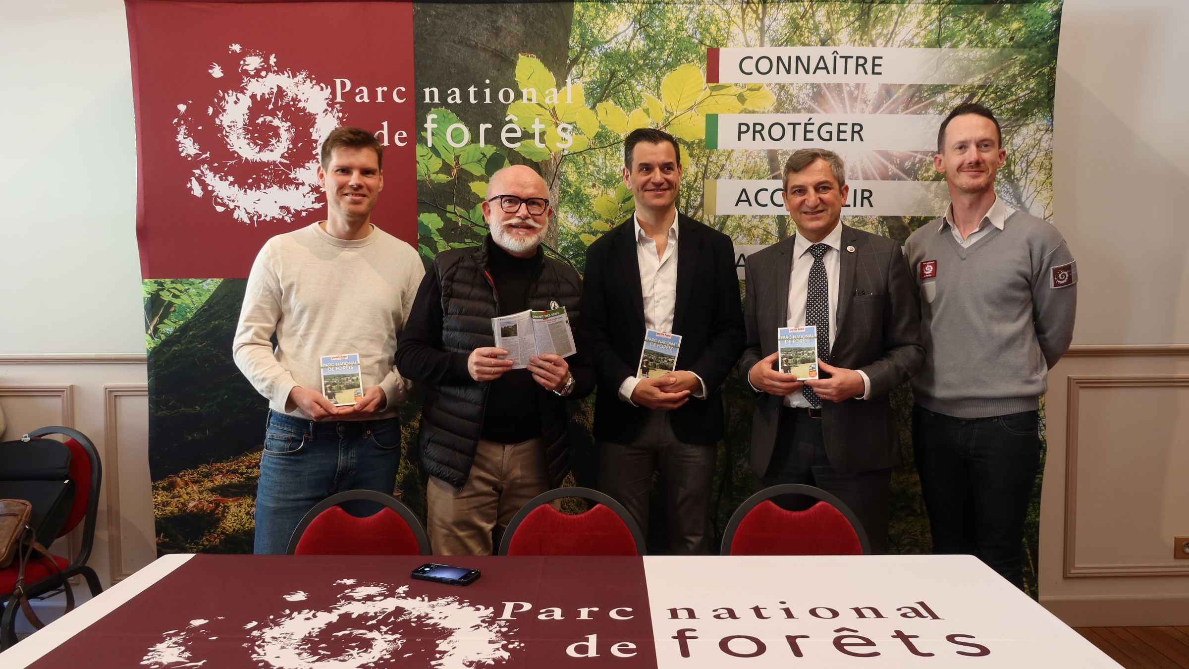 Le Parc national de forêts s’associe au guide du Petit Futé pour vous faire découvrir tous ses secrets !
