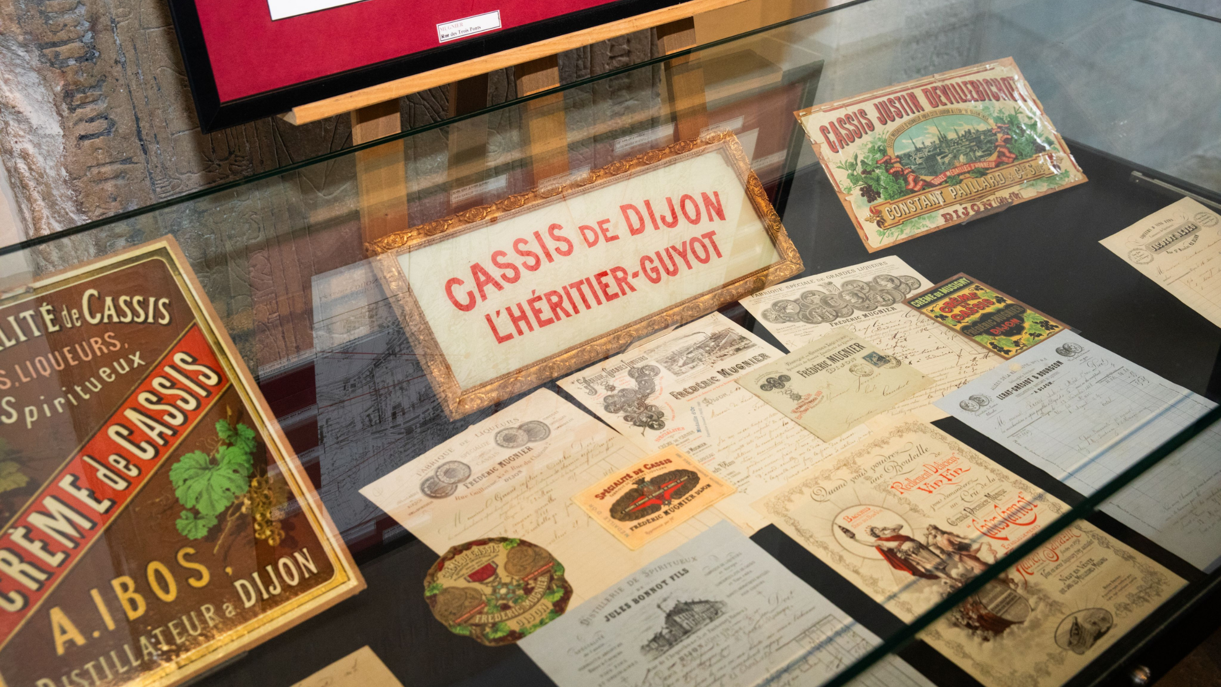 « Cassis et cassissiers » : une nouvelle exposition aux Archives départementales