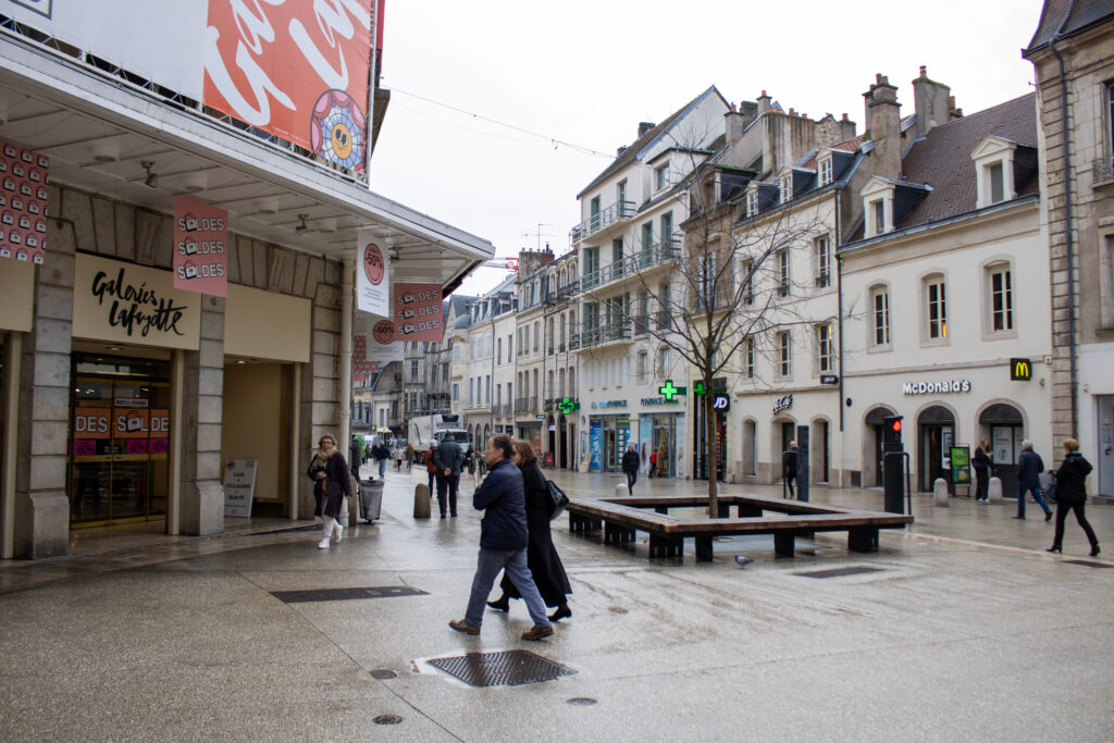 Shein devrait ouvrir le 15 novembre aux Galeries Lafayette de Dijon