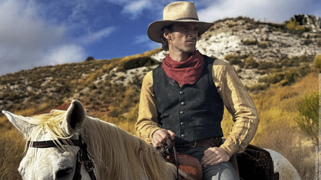 Découvrez la première image de la série Lucky Luke, avec le Dijonnais Alban Lenoir