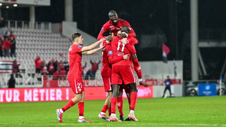 Le DFCO en tête du National !