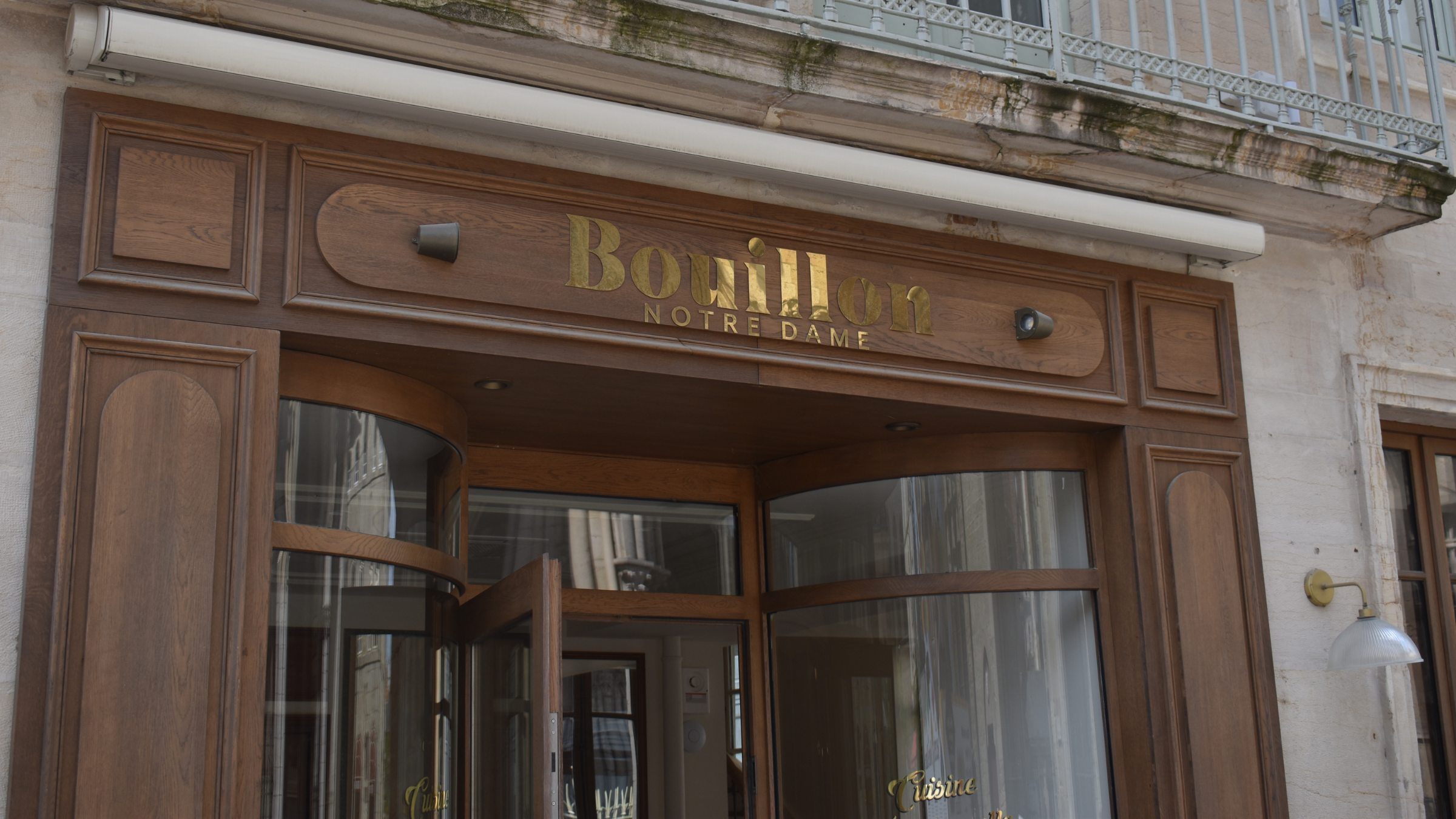 Le Bouillon Notre-Dame rouvre ses portes après plusieurs semaines de travaux