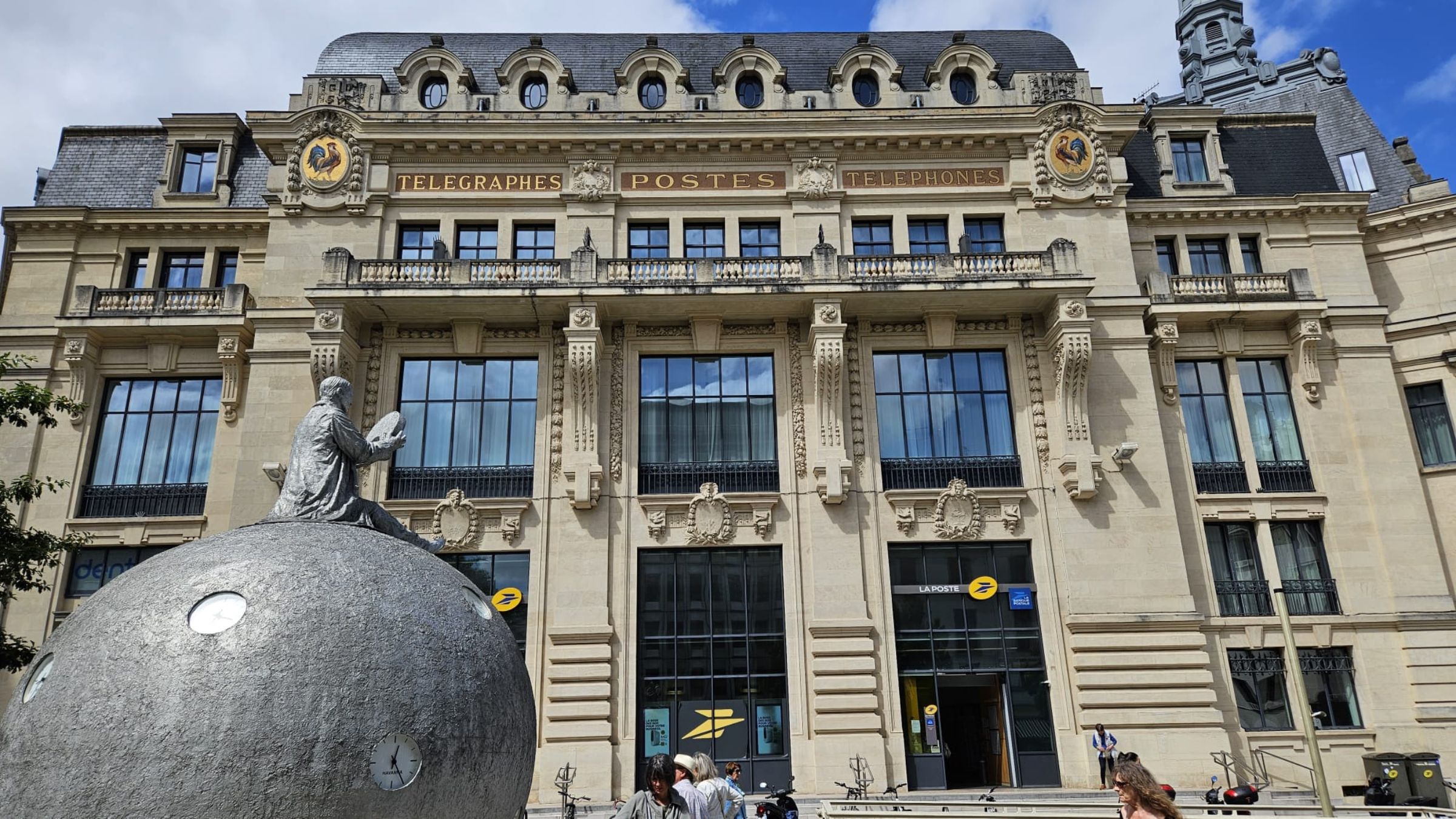 A vos plumes ! La Fête de l’écrit s'installe au bureau de poste Dijon Grangier