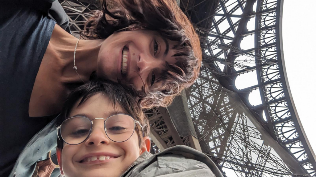 « Aujourd'hui, je ne sais pas où César sera scolarisé l'an prochain » : le combat d'une mère pour son fils handicapé